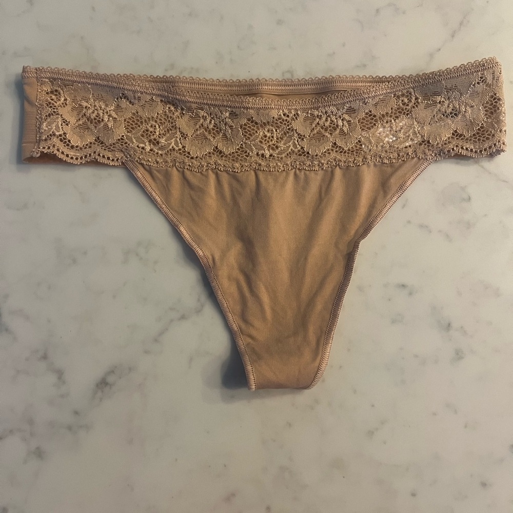 Soma Thong Panties Vanishing Edge Micro Thongs Medium New Warm Amber Beige